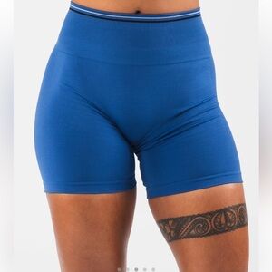 Alphalete Amplify Mid Rise Shorts - Reign Blue Size S
